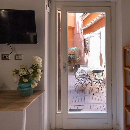 Rione Monti Studio Apt With Private Garden Roma Eksteriør bilde