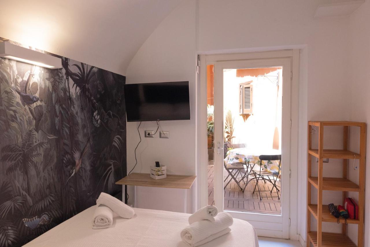 Rione Monti Studio Apt With Private Garden Roma Eksteriør bilde