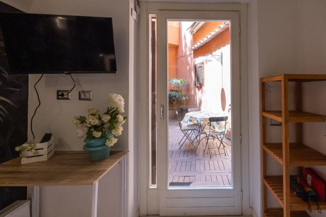 Rione Monti Studio Apt With Private Garden Roma Eksteriør bilde